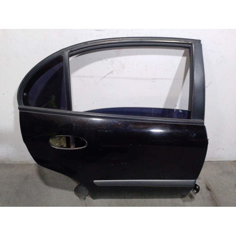 Recambio de puerta trasera derecha para chevrolet evanda 2.0 referencia OEM IAM 96483848  