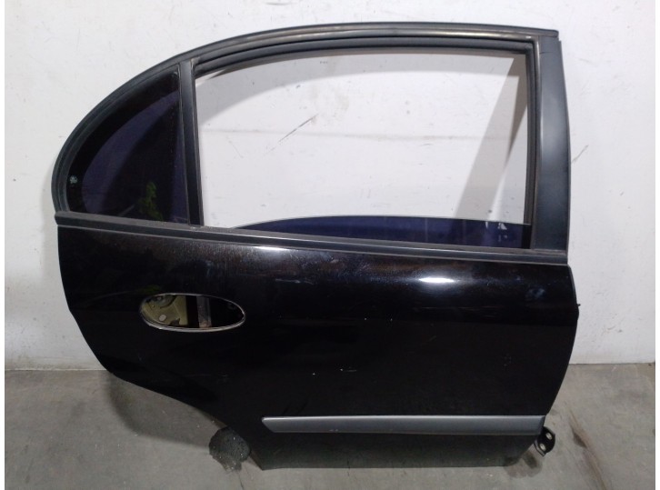 Recambio de puerta trasera derecha para chevrolet evanda 2.0 referencia OEM IAM 96483848 