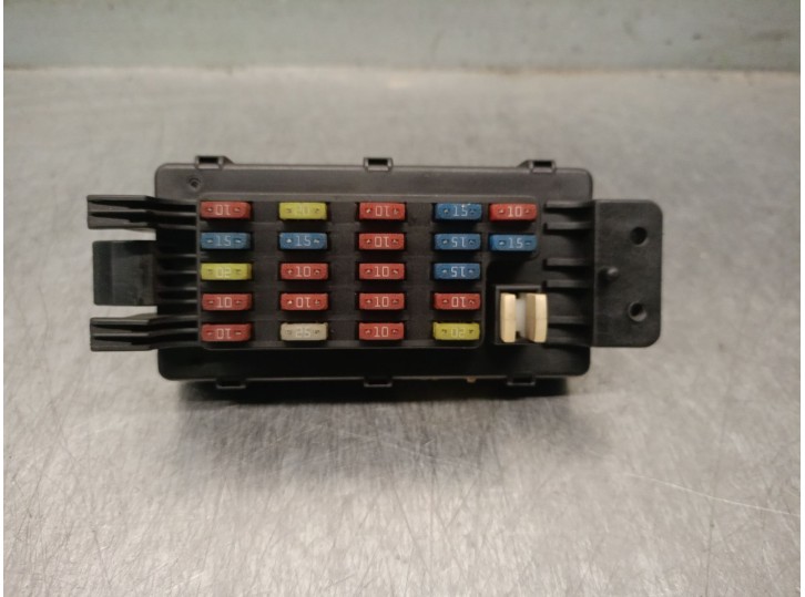 Recambio de caja reles / fusibles para chevrolet evanda 2.0 referencia OEM IAM 96423800 