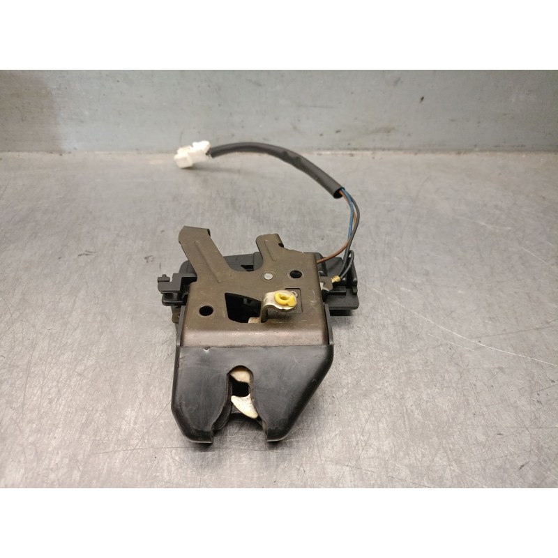 Recambio de cerradura maletero / porton para chevrolet evanda 2.0 referencia OEM IAM 96327151  