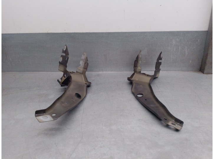 Replacement front bumper reinforcement for Citroën C6 (TD_) 2.7 HDI OEM IAM reference 7212SP 7213RC 