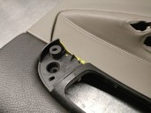 Recambio de guarnecido puerta trasera izquierda para chevrolet evanda 2.0 referencia OEM IAM 96405377 