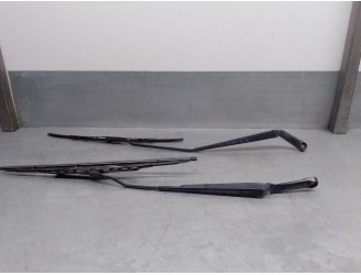 Recambio de brazo limpia delantero derecho para seat leon (1m1) 1.9 tdi referencia OEM IAM 1M1955409B 1M1955410D 