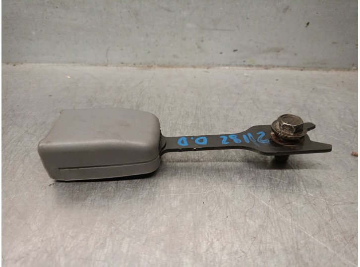 Recambio de enganche cinturon para kia carnival ii (gq) 2.9 crdi referencia OEM IAM 0K53A57732B44 