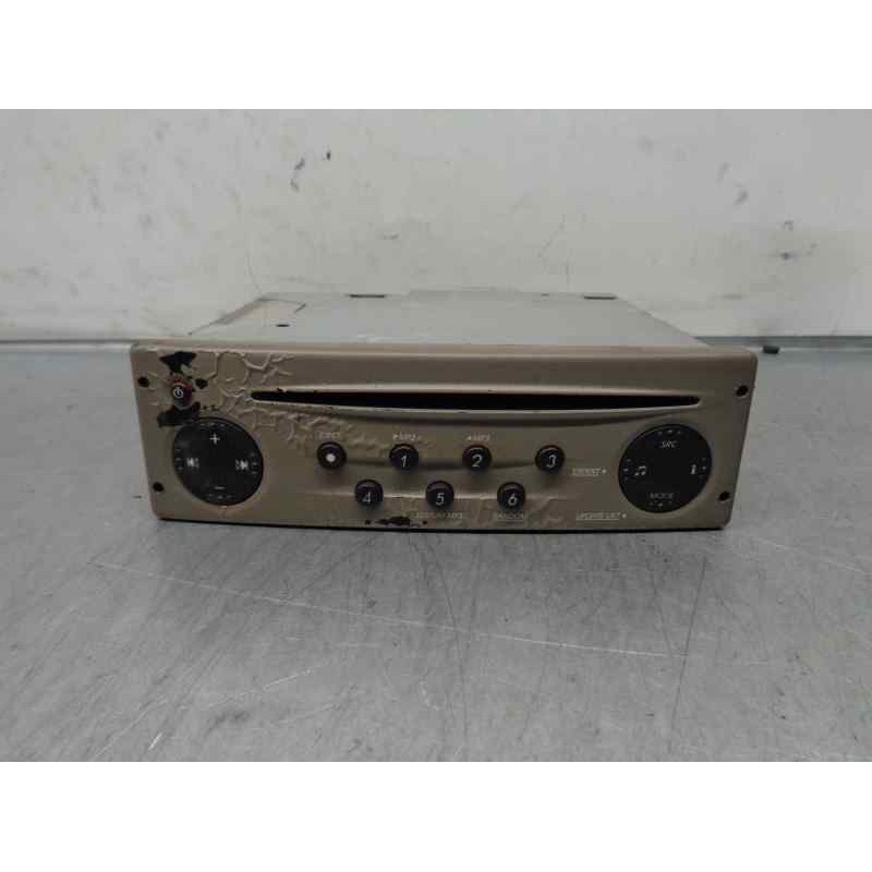 Recambio de sistema audio / radio cd para renault twingo 1.5 dci diesel referencia OEM IAM 8200446233B  