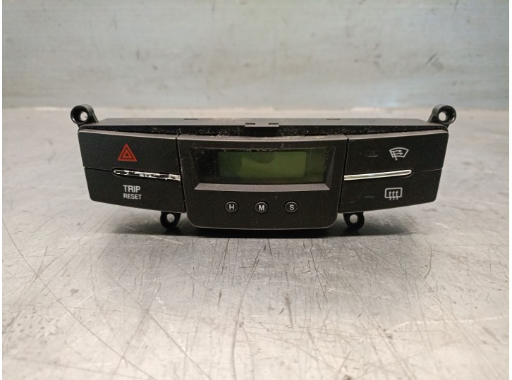 Replacement hazard warning switch for SsangYong Korando (CK) 2.0 e-XDi OEM IAM reference 202008971 8520134000HDV 