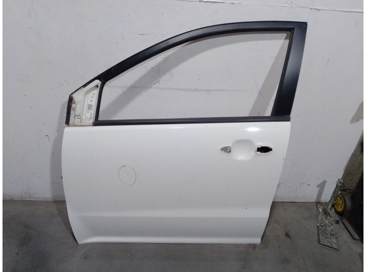 Recambio de puerta delantera izquierda para ssangyong korando (ck) 2.0 e-xdi referencia OEM IAM 