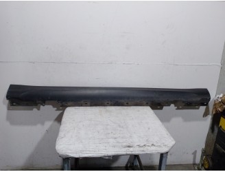 Recambio de faldon lateral para bmw x1 (e84) sdrive 18 d referencia OEM IAM 51772990170  