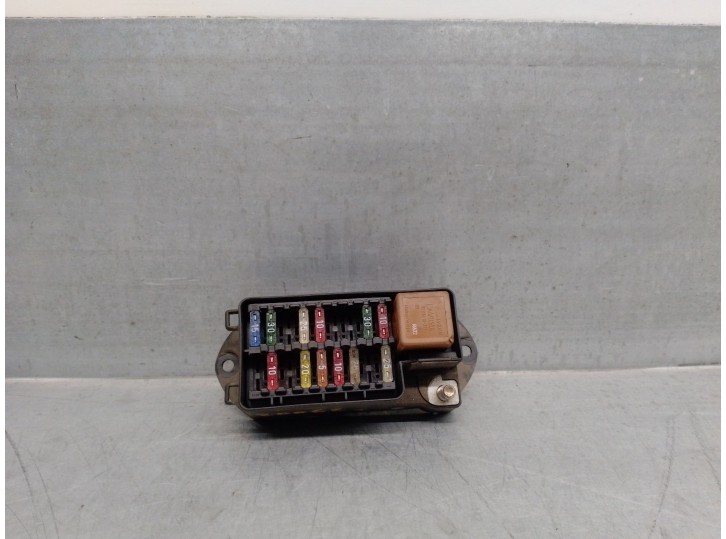 Recambio de caja reles / fusibles para jaguar xj6/12 3.2 cat referencia OEM IAM LNA2800JB  518157003 - FUSE BOX