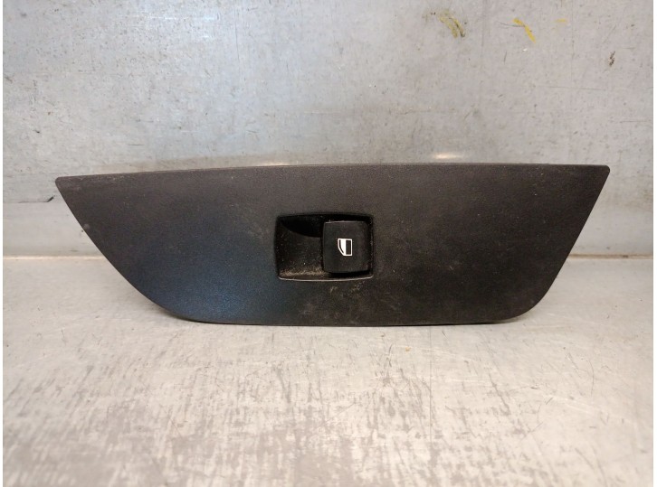 Recambio de mando elevalunas delantero derecho para bmw x1 (e84) sdrive 18 d referencia OEM IAM 6935534  159798000165 DELPHI