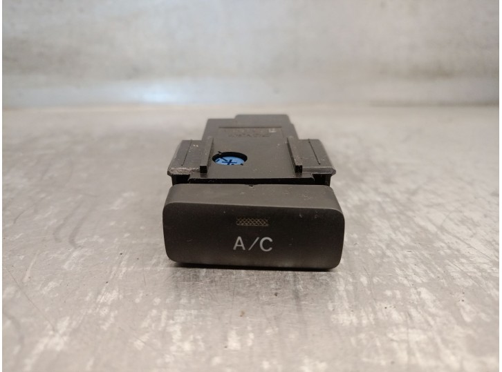 Recambio de mando para toyota corolla (_e12_) 2.0 d-4d (cde120r_, cde120l_) referencia OEM IAM 153635 DENSO