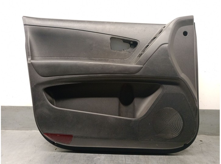 Recambio de guarnecido puerta delantera izquierda para ssangyong korando (ck) 2.0 e-xdi referencia OEM IAM 7220134152 