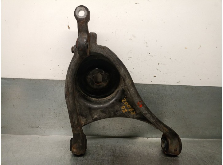Recambio de brazo suspension inferior delantero izquierdo para jaguar xj6/12 3.2 cat referencia OEM IAM CBC7277  