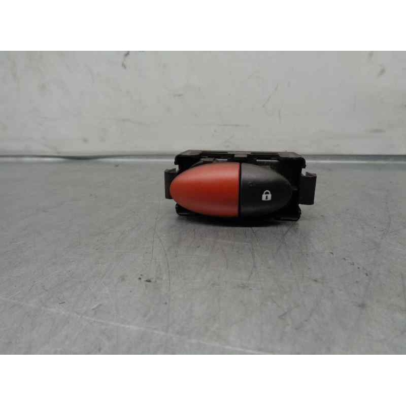 Recambio de warning para renault twingo 1.5 dci diesel referencia OEM IAM 8200214895A 