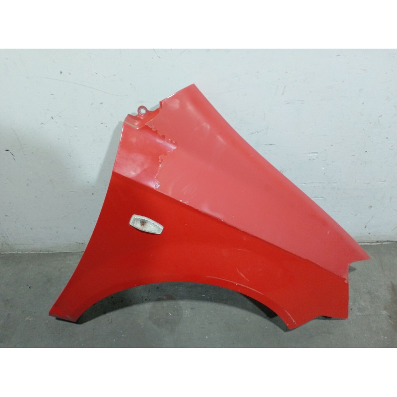 Recambio de aleta delantera derecha para hyundai getz (tb) 1.3 i referencia OEM IAM 663211C350D  