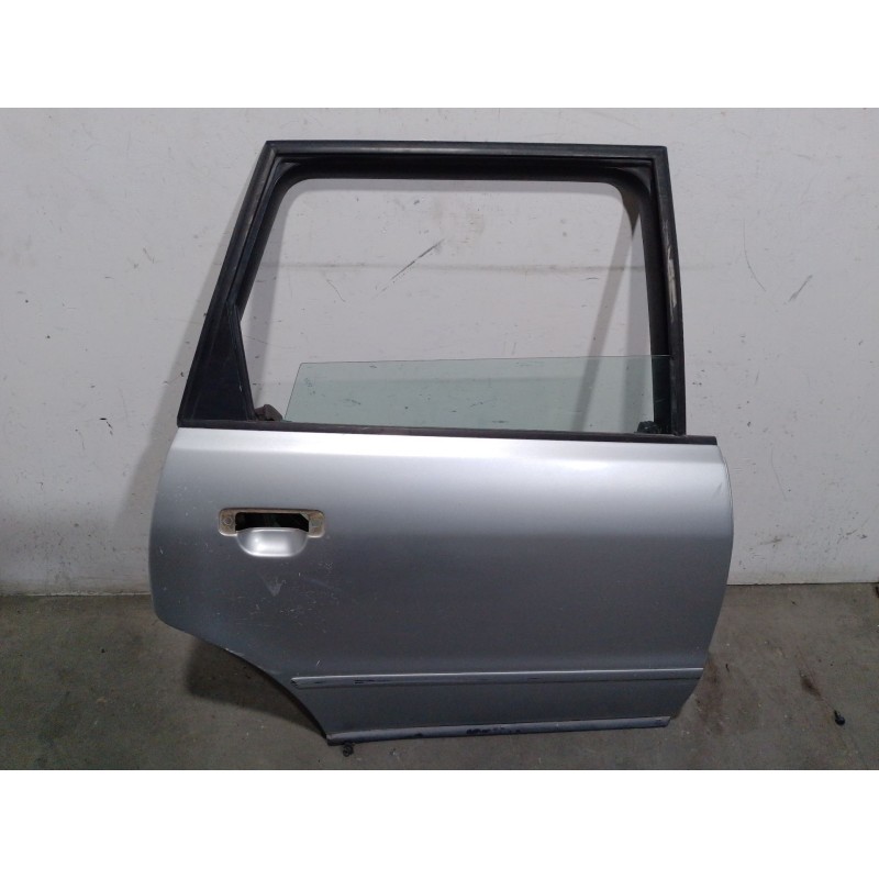 Recambio de puerta trasera derecha para audi a4 b5 avant (8d5) 1.9 tdi referencia OEM IAM 8D0833052C  