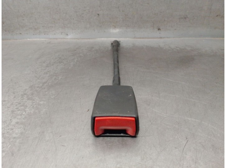 Recambio de enganche cinturon para » otros... microcar mgo sxi referencia OEM IAM 33032803 