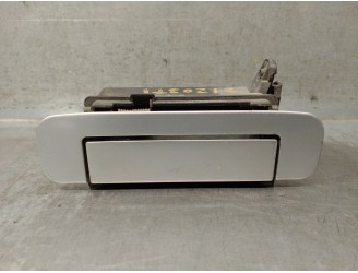 Replacement left rear exterior door handle for Audi A4 B5 Avant (8D5) 1.9 TDI OEM IAM reference 4A0839205 4A0839205F 