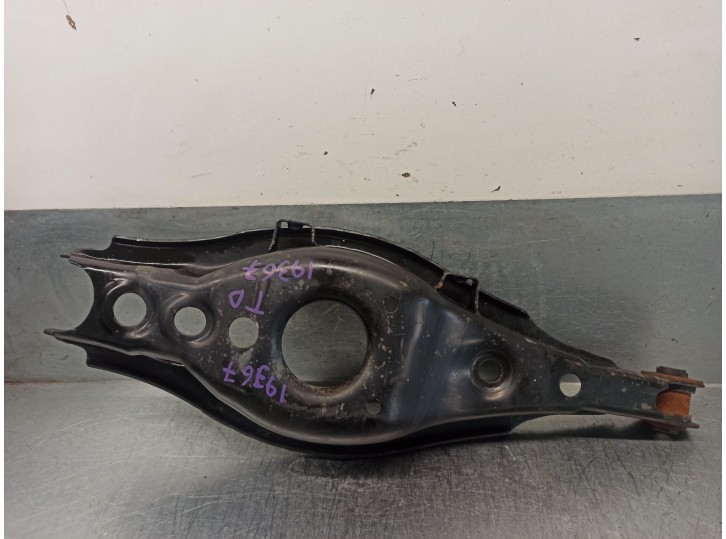 Recambio de brazo suspension inferior trasero derecho para lexus ct 200h referencia OEM IAM 4873075010  