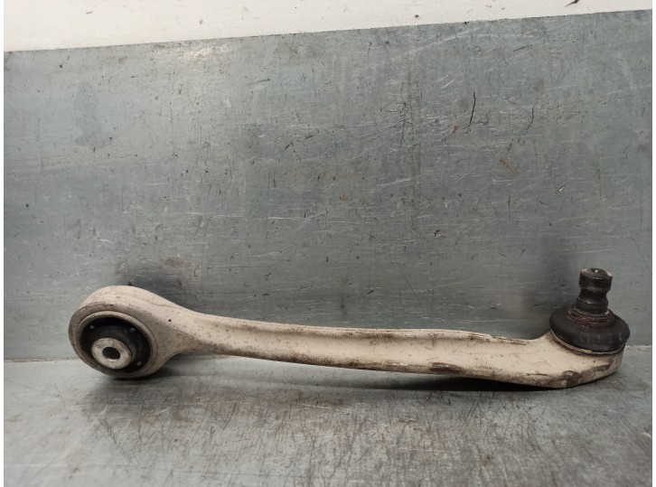 Recambio de brazo suspension superior delantero derecho para audi a4 avant (8e) 1.9 tdi referencia OEM IAM 8E0407506A 
