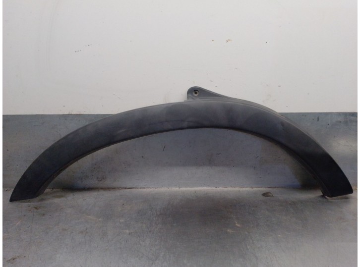 Recambio de aletin delantero izquierdo para nissan interstar autobús (x70) dci 115 referencia OEM IAM 7701692570 