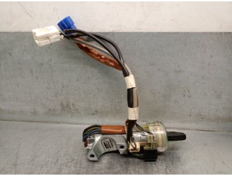Replacement ignition switch for Subaru Forester (SG_) 2.0 X AWD (SG5) OEM IAM reference 88215SA000 88215SA000 