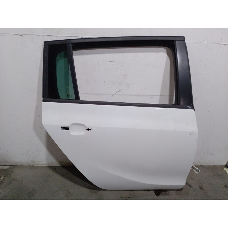 Recambio de puerta trasera derecha para opel zafira tourer c (p12) 1.4 (75) referencia OEM IAM 124313  