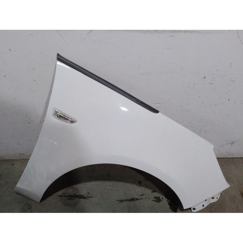 Recambio de aleta delantera derecha para opel zafira tourer c (p12) 1.4 (75) referencia OEM IAM 1100013  