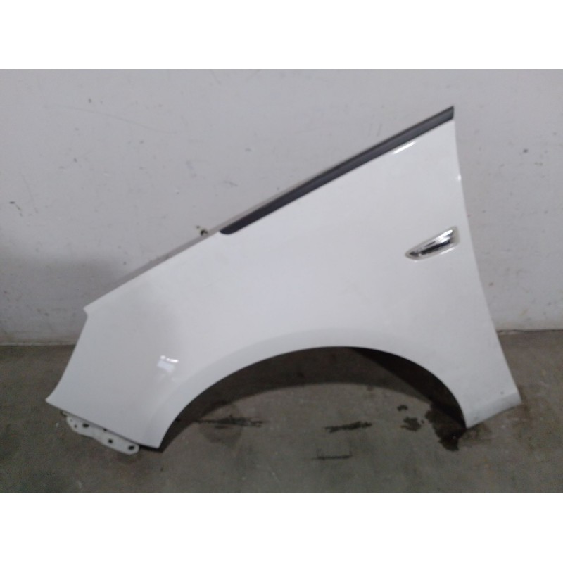 Recambio de aleta delantera izquierda para opel zafira tourer c (p12) 1.4 (75) referencia OEM IAM 1100012  