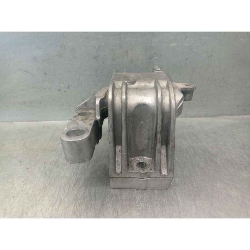 Recambio de soporte motor derecho para seat leon (1p1) 1.9 tdi referencia OEM IAM 1K0199262M  