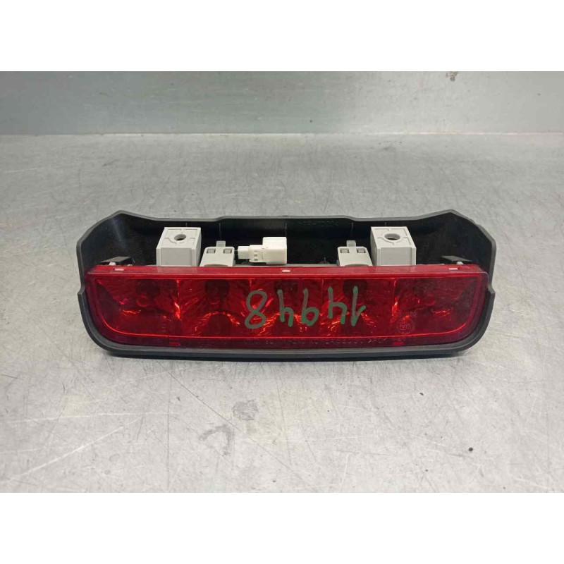 Recambio de luz central de freno para kia soul 1.6 cat referencia OEM IAM 927012K0  