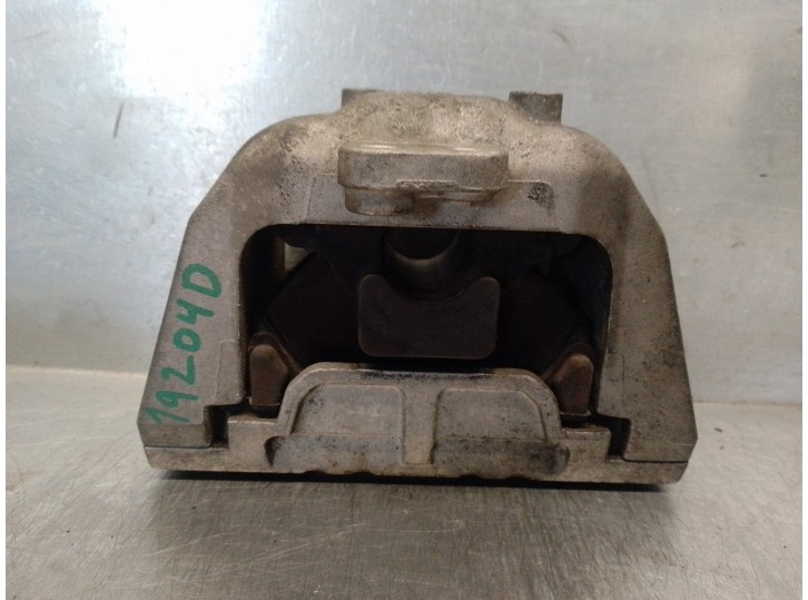 Replacement right engine mount for Audi A3 (8L) 1.9 TDI OEM IAM reference 1J0199262BF 1J0199262BF 