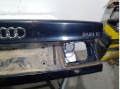 Recambio de porton trasero para audi 100 c4 sedán (4a2) 2.8 e referencia OEM IAM 4A5827023E 