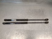 Replacement trunk / tailgate shock absorbers for Toyota Corolla Station Wagon (_E12_) 2.0 D-4D (CDE120_) OEM IAM reference 689