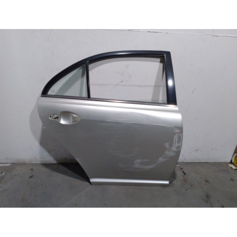 Recambio de puerta trasera derecha para toyota avensis sedán (_t25_) 2.0 (azt250_) referencia OEM IAM 6700305110  