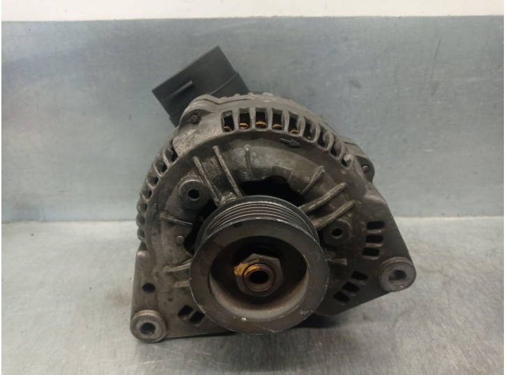 Replacement alternator for Audi 100 C4 sedan (4A2) 2.8 E OEM IAM reference 078903015A 0120465008 BOSCH