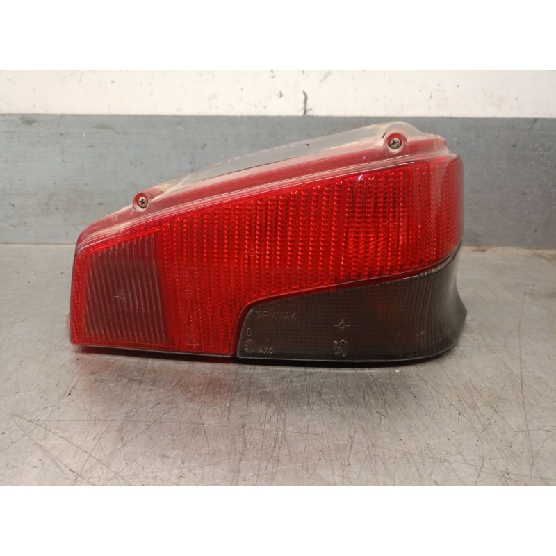 Recambio de piloto trasero derecho para peugeot 106 i (1a, 1c) 1.1 referencia OEM IAM 635184  