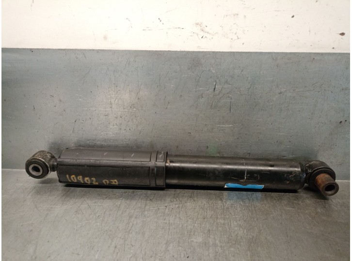 Replacement front right shock absorber for renault master ii phase 2 closed box 2.5 diesel OEM IAM reference 8200715101 
