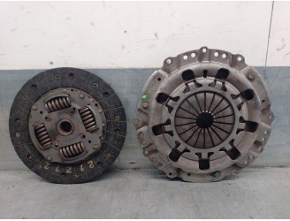 Recambio de kit embrague para nissan kubistar furgoneta (x76) 1.5 dci referencia OEM IAM 3010000QAR 3010000QAR 322038310 LUK