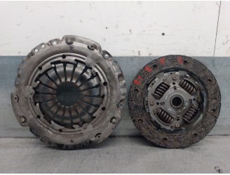 Replacement clutch kit for Renault Clio II van/hatchback (SB0/1/2_) 1.5 dCi (SB3M) OEM IAM reference 302057303R 302057