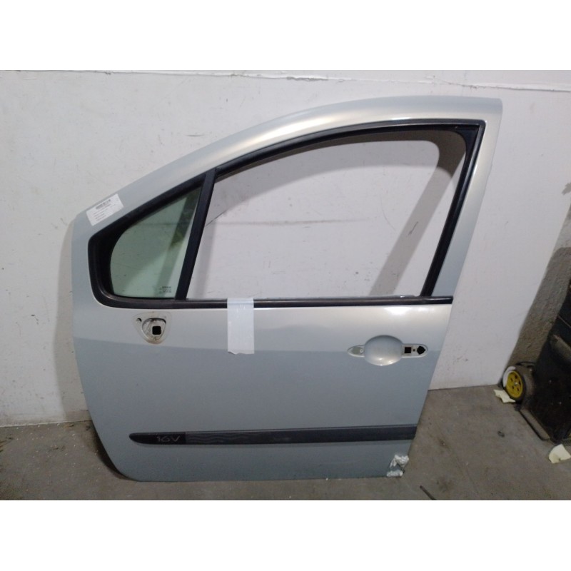 Recambio de puerta delantera izquierda para renault modus 1.2 16v referencia OEM IAM 801019830R  