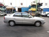 daewoo nubira sedán (j100) del año 2001