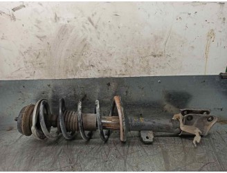 Recambio de amortiguador delantero derecho para dacia duster 1.5 dci diesel fap cat referencia OEM IAM 8200813791D 