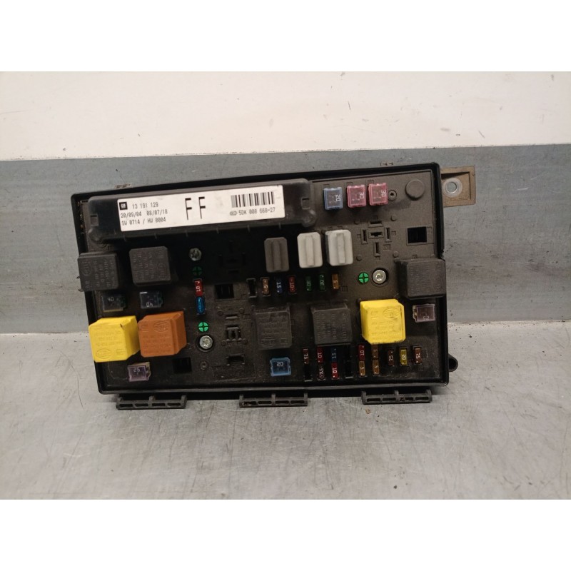 Recambio de caja reles / fusibles para opel astra h (a04) 1.7 cdti (l48) referencia OEM IAM 1319129  5DK00866827 HELLA