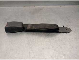 Recambio de enganche cinturon para daewoo nubira sedán (j100) 1.6 16v referencia OEM IAM 96492079  TRASERO IZQUIERDO - 4 PUERTAS