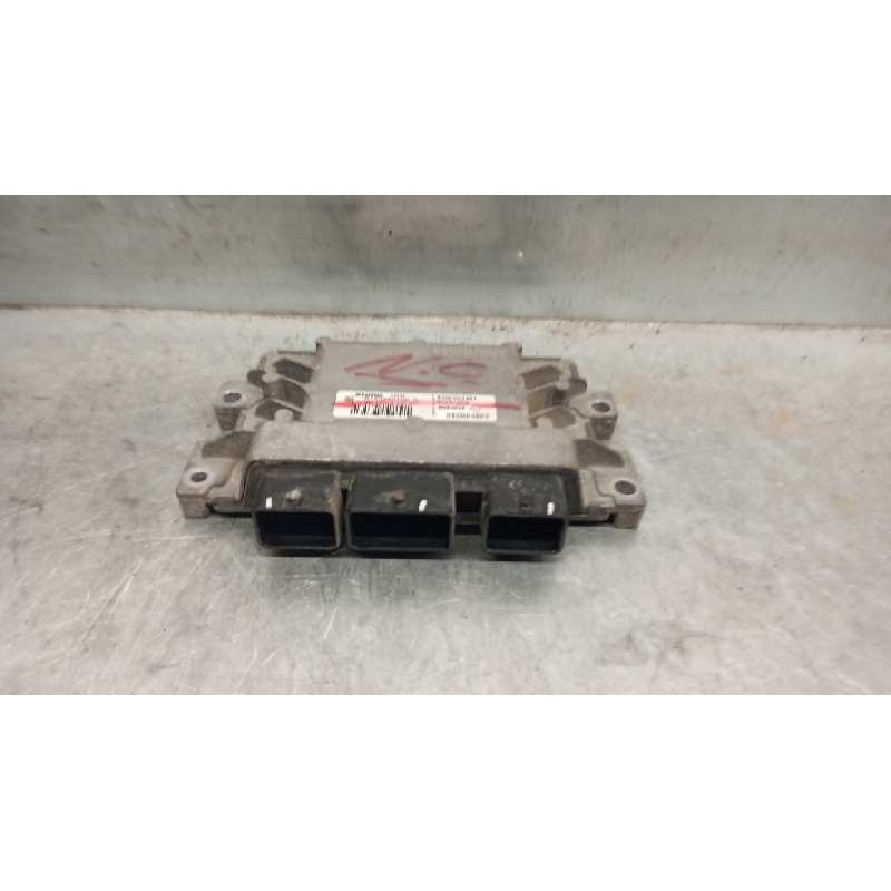 Recambio de centralita motor uce para renault clio iii 1.2 referencia OEM IAM 8200522357 S120200105A SIEMENS