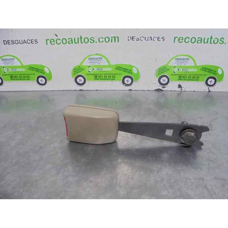 Recambio de enganche cinturon para kia carens 1.8 cat referencia OEM IAM   5 PUERTAS