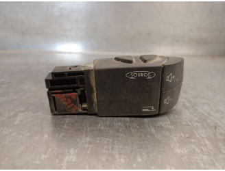 Recambio de mando multifuncion para renault trafic ii furgoneta (fl) 2.5 dci 135 (fl0d) referencia OEM IAM 8200009040 8200009040