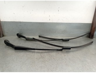 Recambio de brazo limpia delantero derecho para ford focus iv turnier (hp) 1.0 ecoboost referencia OEM IAM BM5117526AC  BM511752