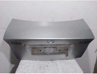 Recambio de porton trasero para daewoo nubira sedán (j100) 1.6 16v referencia OEM IAM 96271535  